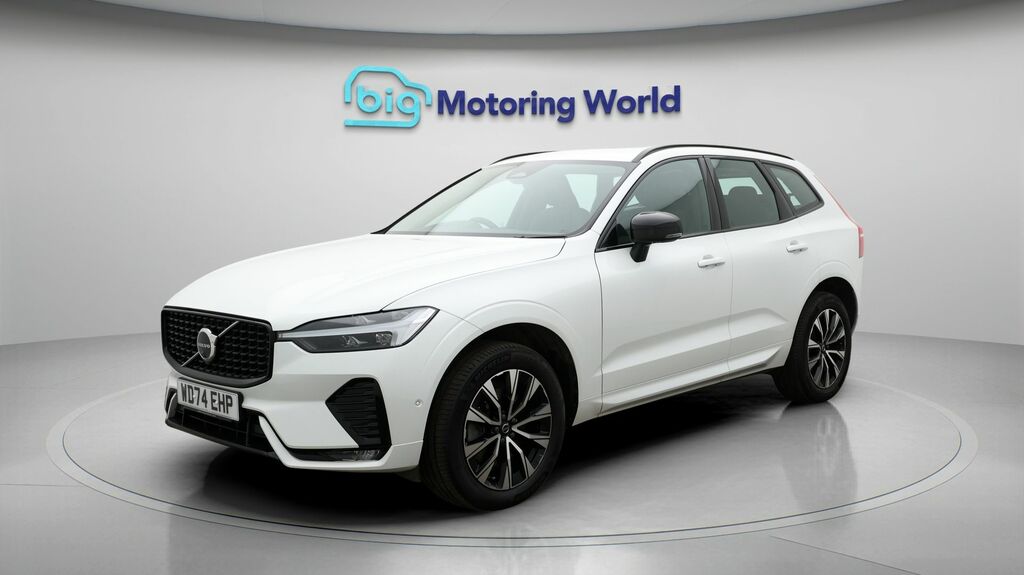 Volvo XC60 Plus White #3