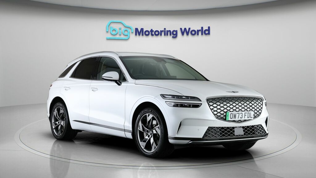 Genesis GV70 Sport White