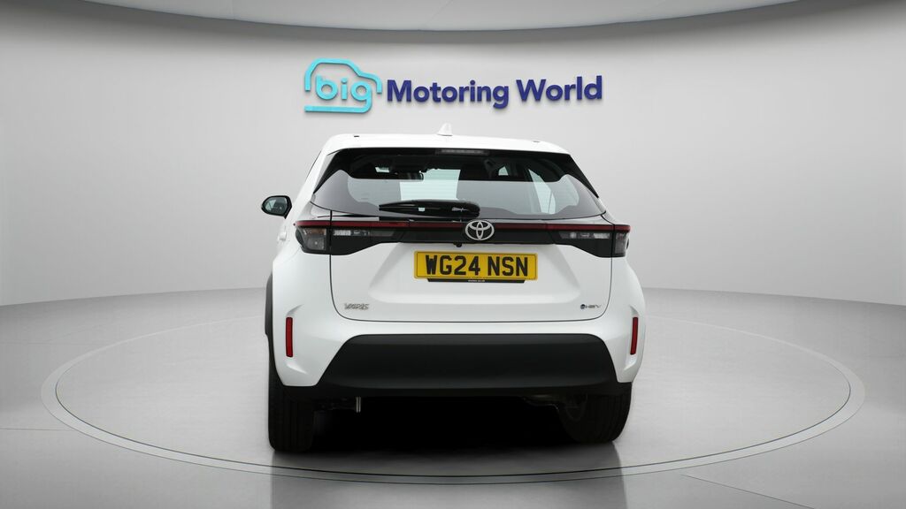 Toyota Yaris Cross Icon White #6