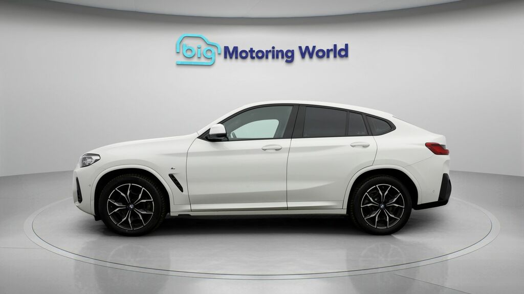 BMW X4 M M Sport White #4