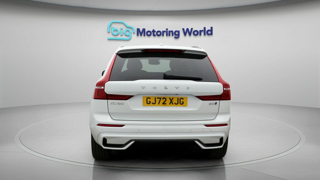 Volvo XC60 Ultimate White #6