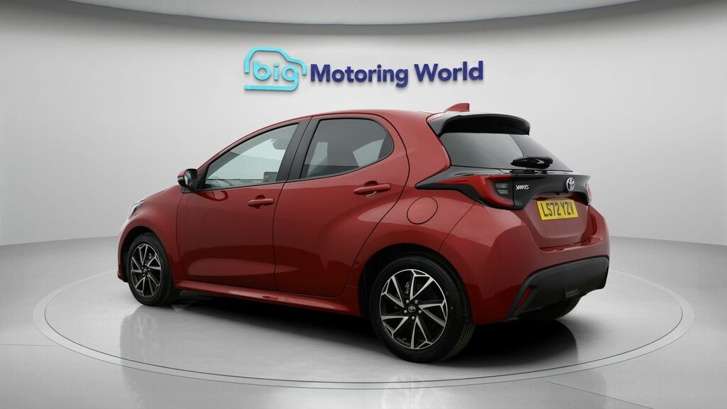 Toyota Yaris Design LS72YZV Red #5