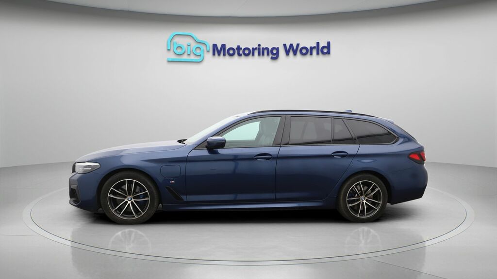 BMW 5 Series M Sport LR21ZLZ Blue #4