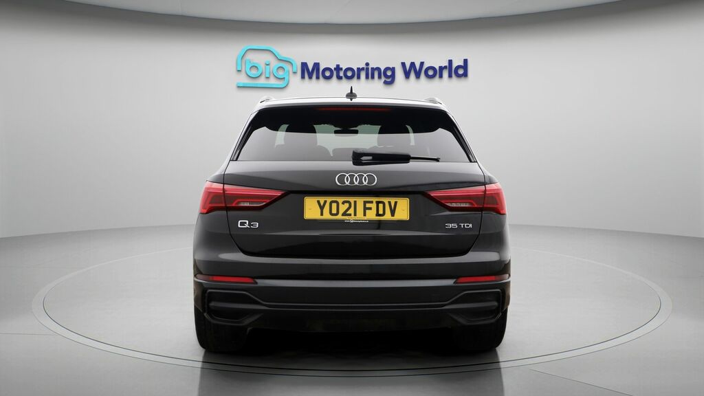 Audi Q3 Black Edition Black #6