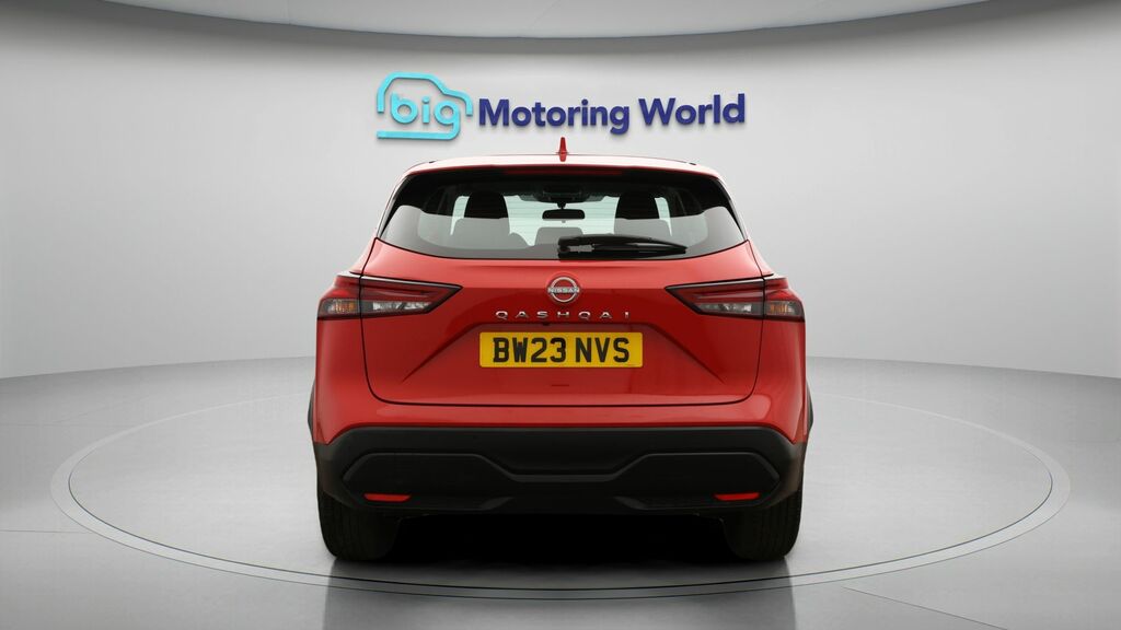 Nissan Qashqai Acenta Premium BW23NVS Red #6