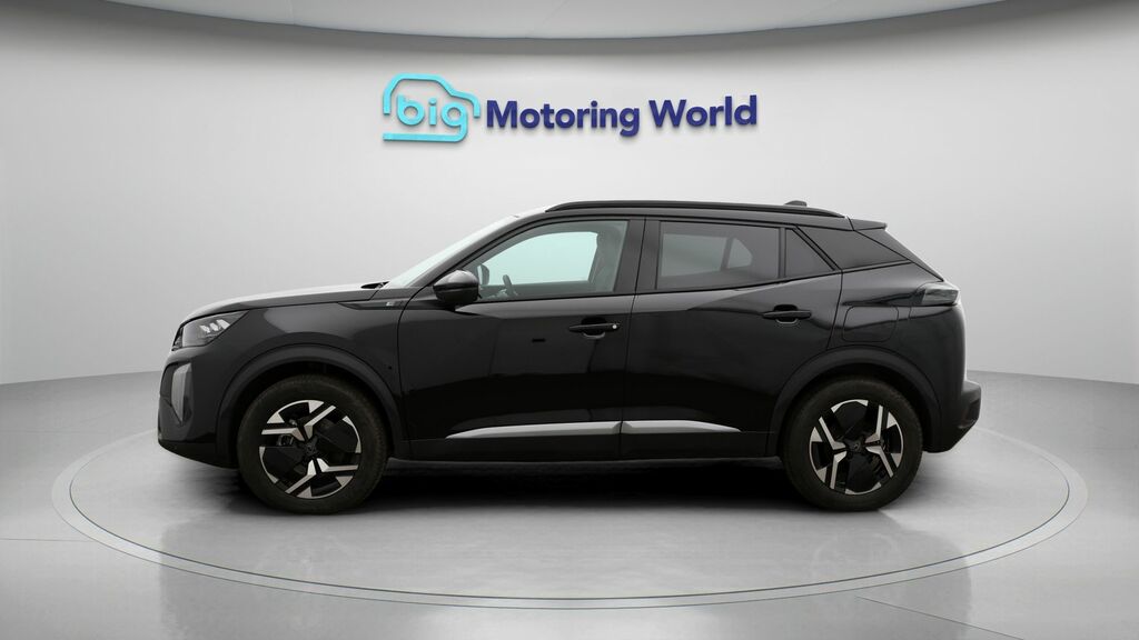 Peugeot e-2008 Gt Black #4
