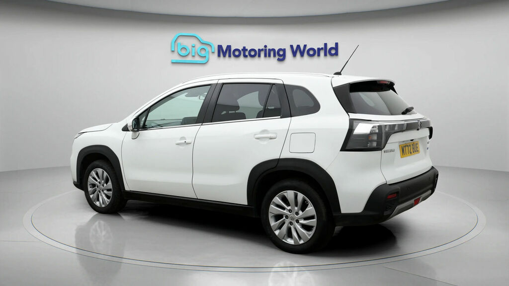 Suzuki S Cross Motion MT72BUE White #5