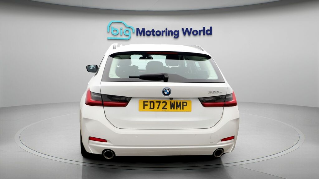 BMW 3 Series Sport White #6