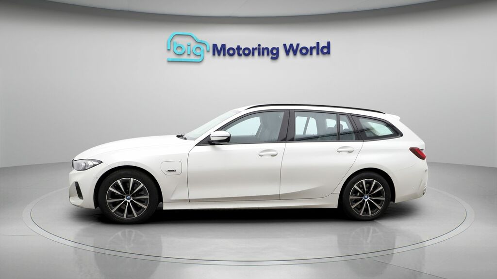 BMW 3 Series Sport White #4