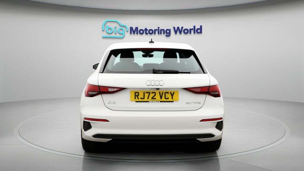 Audi A3 Technik White #6