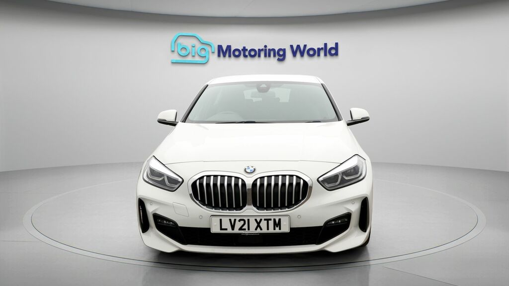 BMW 1 Series M Sport White #2
