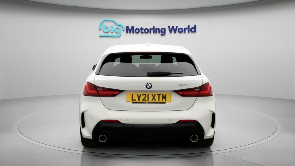 BMW 1 Series M Sport White #6