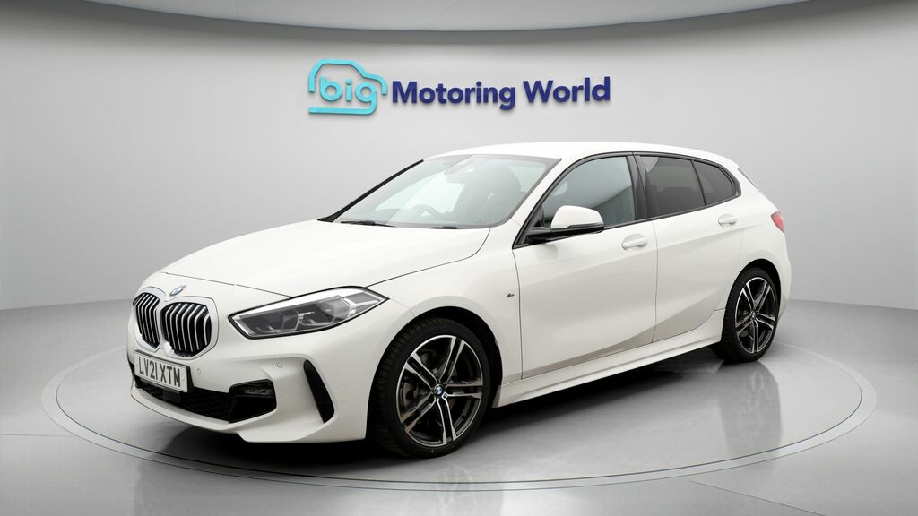 BMW 1 Series M Sport White #3