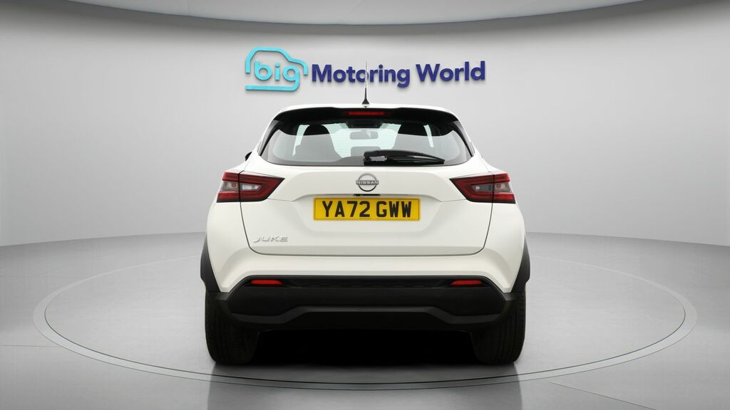 Nissan Juke Acenta White #6