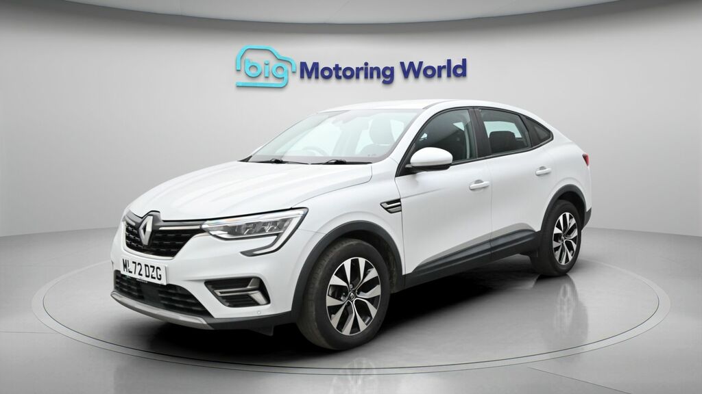 Renault Arkana Iconic White #3