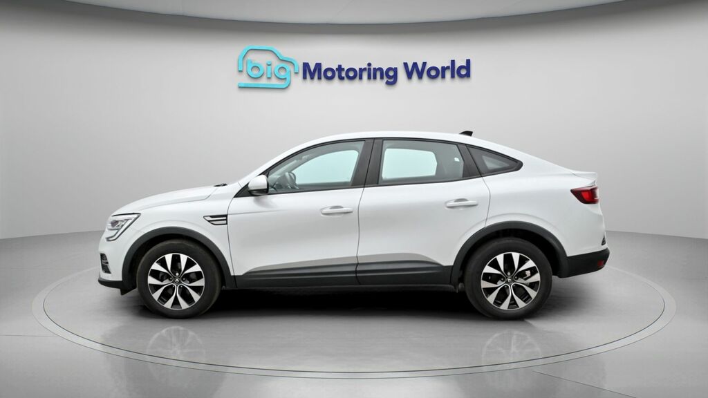Renault Arkana Iconic White #4