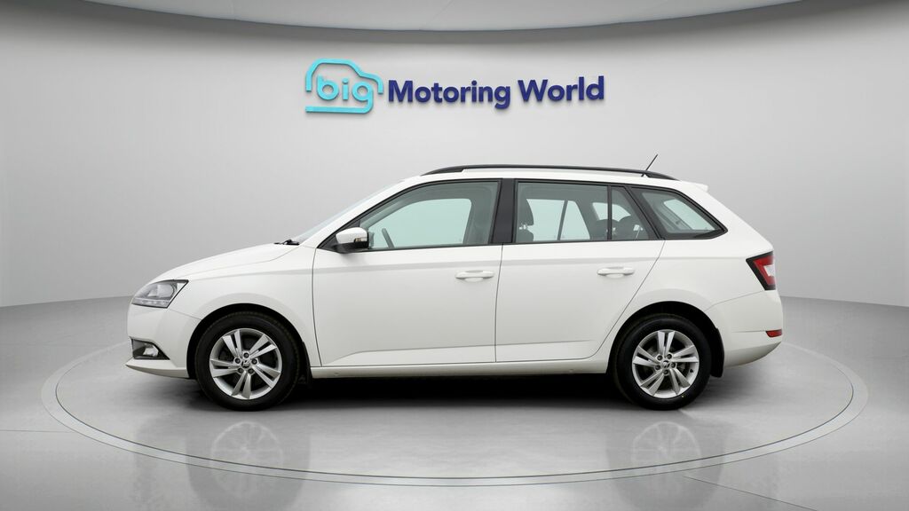 Skoda Fabia Se White #4