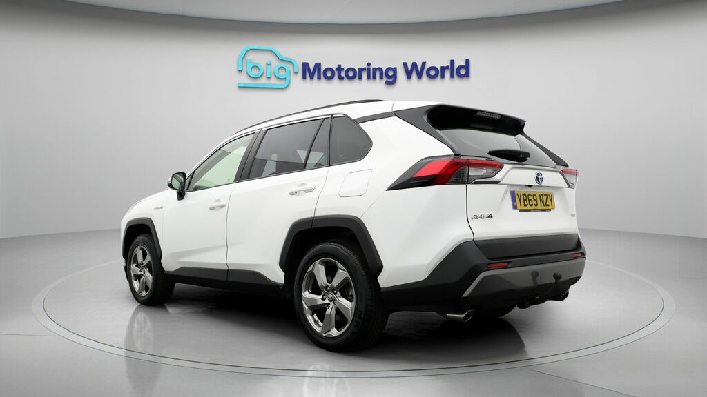 Toyota Rav 4 Design White #5
