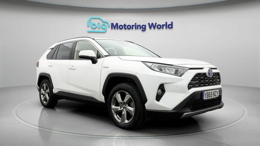Toyota Rav 4 Design White