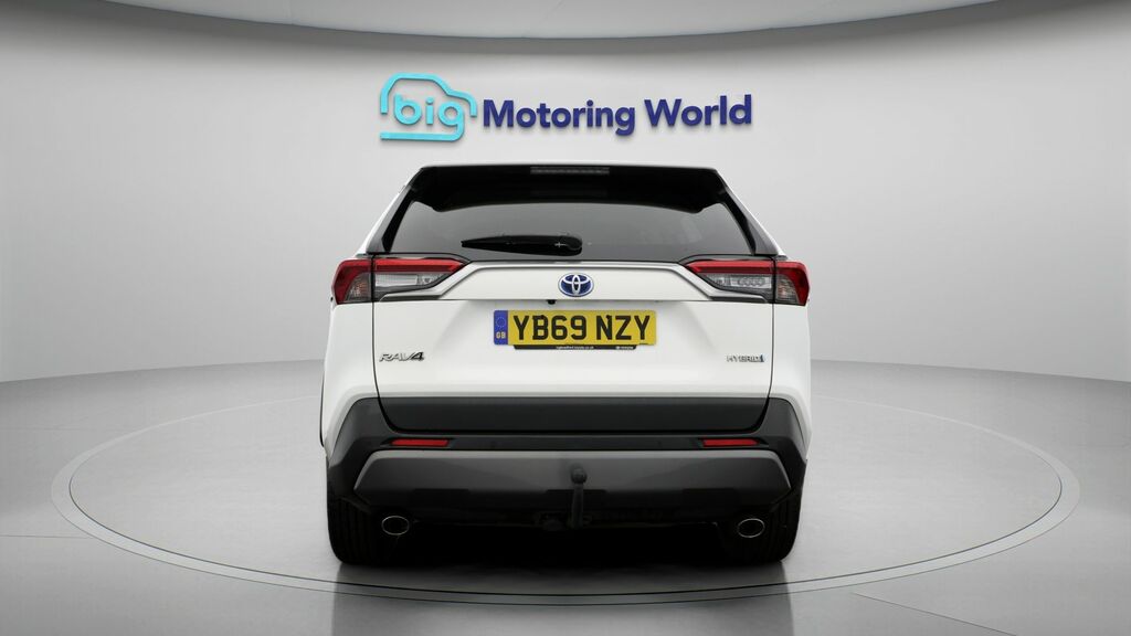 Toyota Rav 4 Design White #6