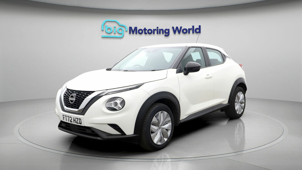Nissan Juke Acenta White #3