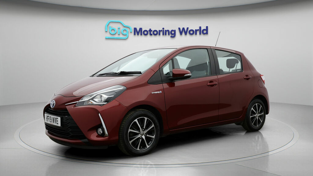 Toyota Yaris Icon Tech HF19WVE Red #3