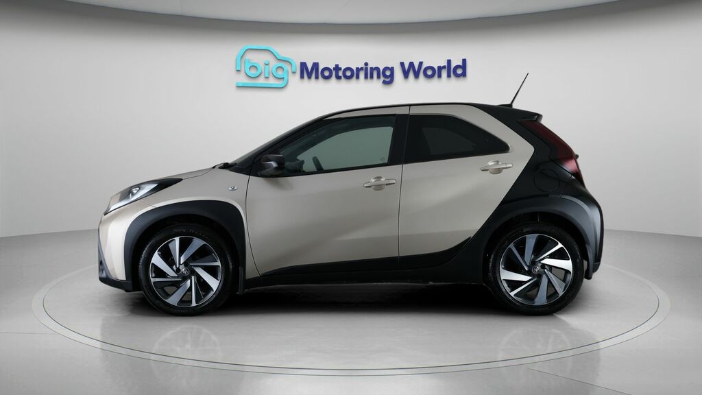 Toyota Aygo X Edge Beige #4