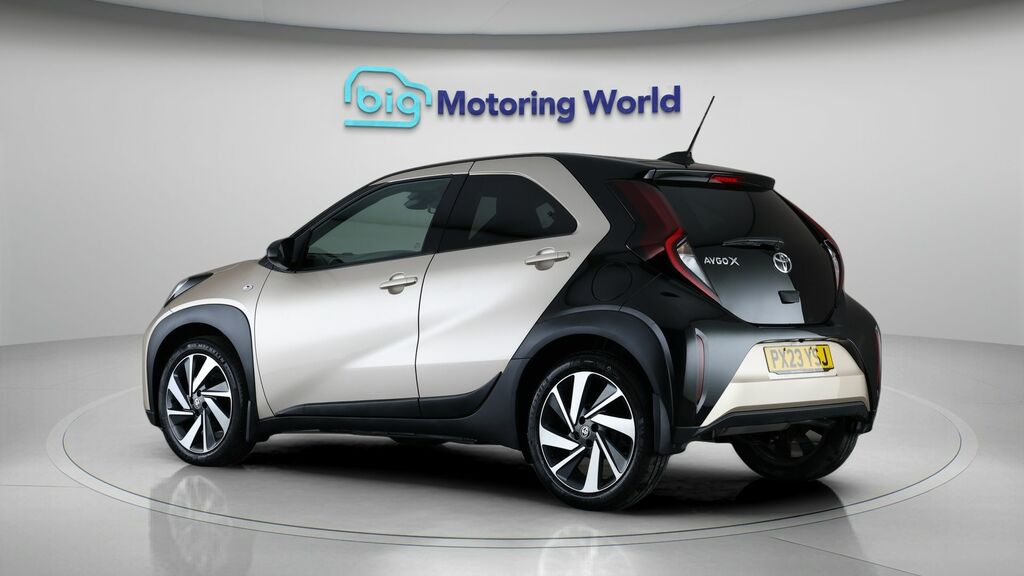 Toyota Aygo X Edge Beige #5