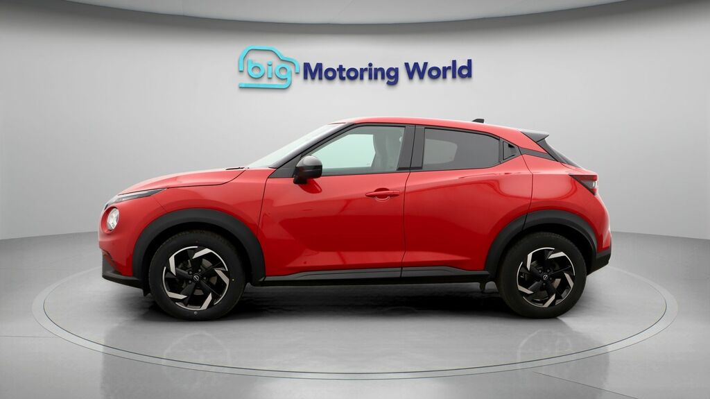 Nissan Juke N-connecta LT72WEA Red #4
