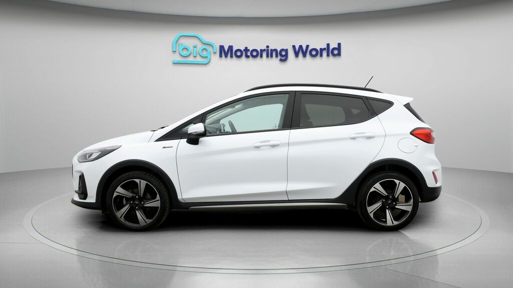 Ford Fiesta Active VA23CSV White #4