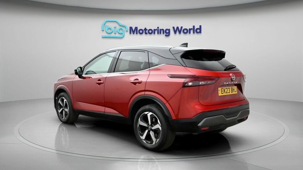 Nissan Qashqai N-connecta EK23BHJ Red #5