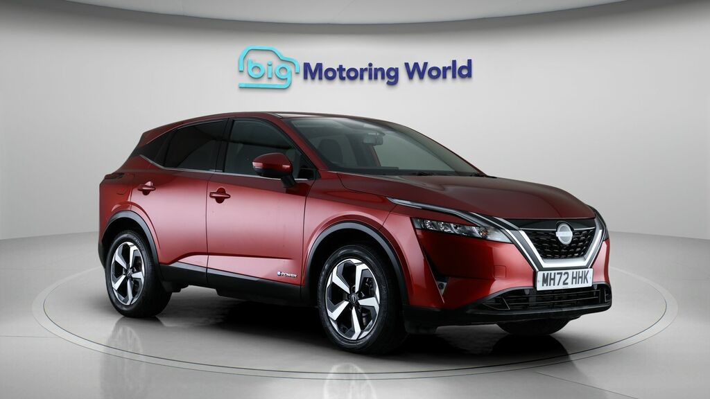 Nissan Qashqai N-connecta Red
