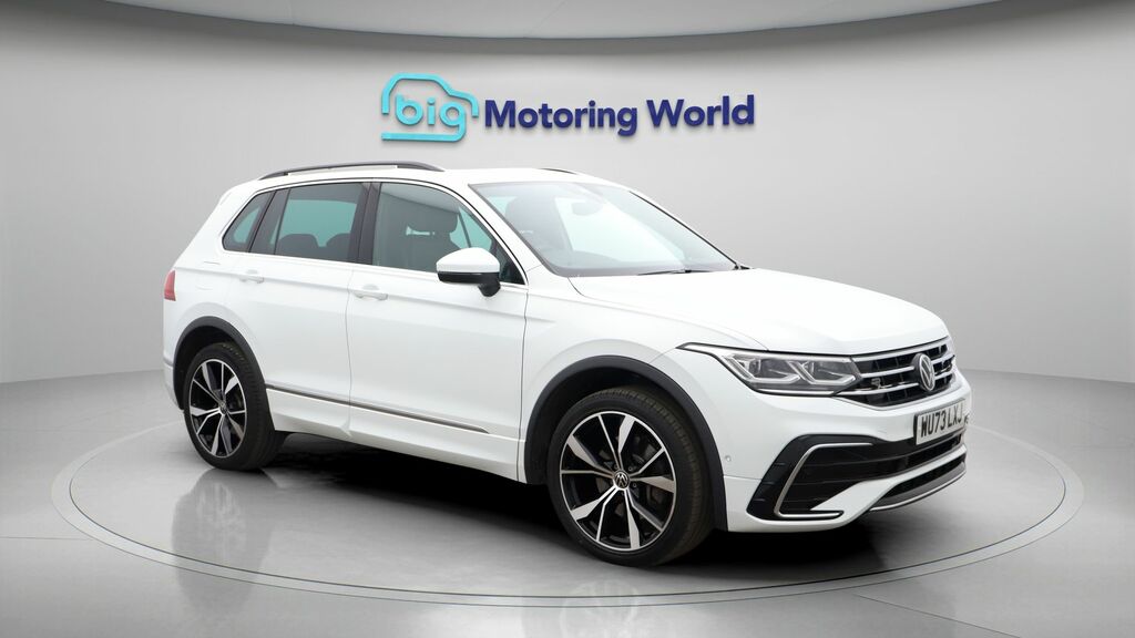 Volkswagen Tiguan R-line White