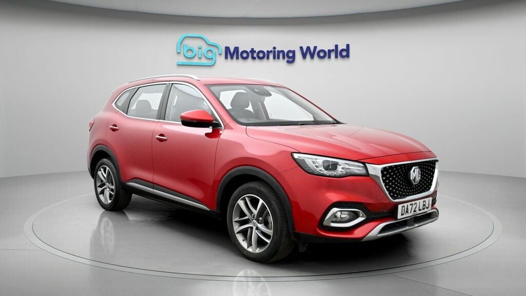 2022 MG HS