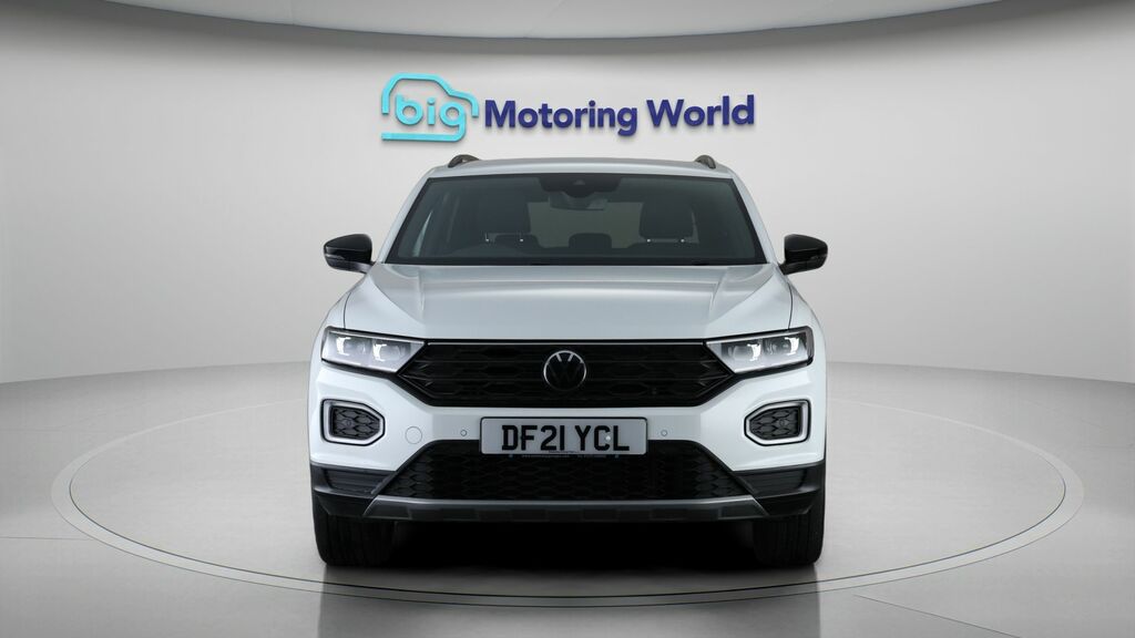 Volkswagen T-Roc Black Edition DF21YCL White #2