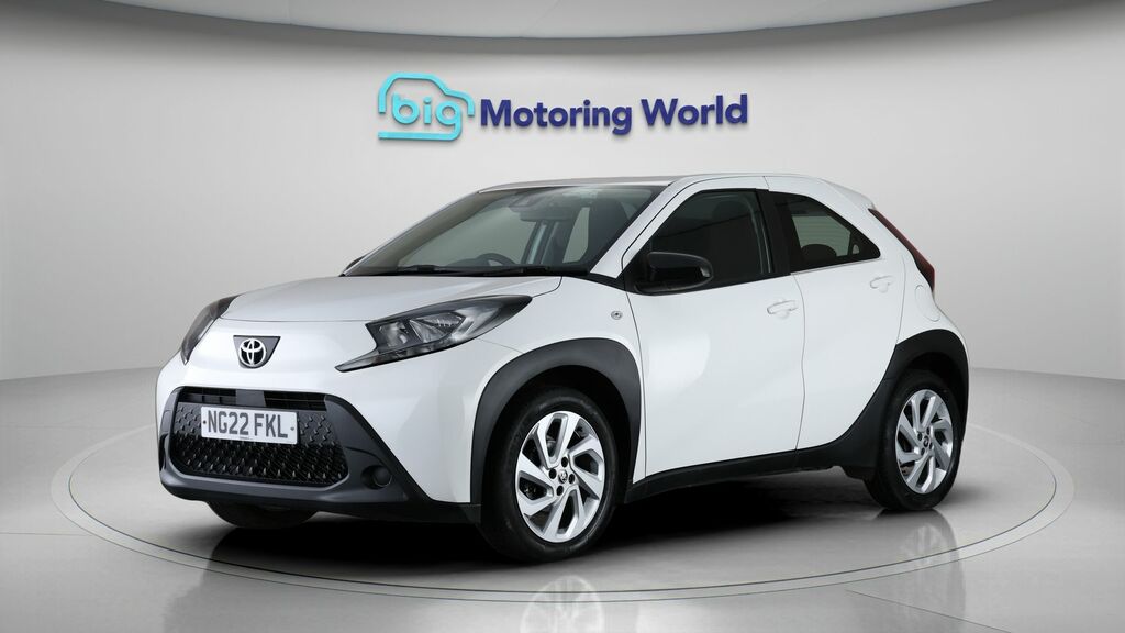 Toyota Aygo X Pure NG22FKL White #3
