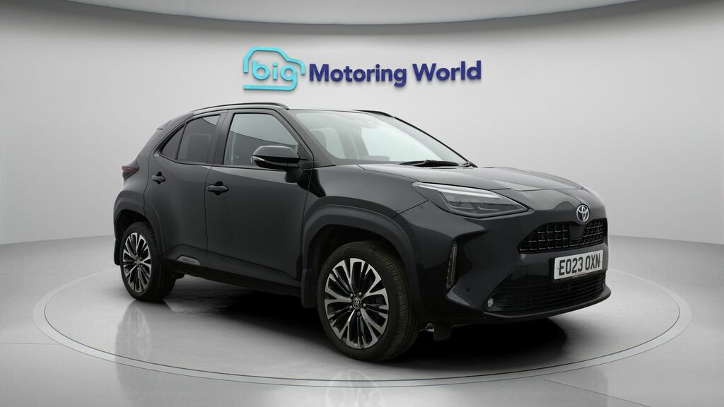 Toyota Yaris Cross Excel Black