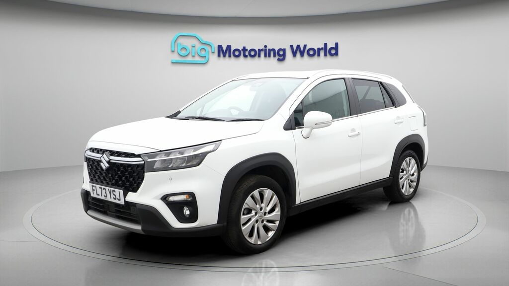 Suzuki S Cross Motion White #3