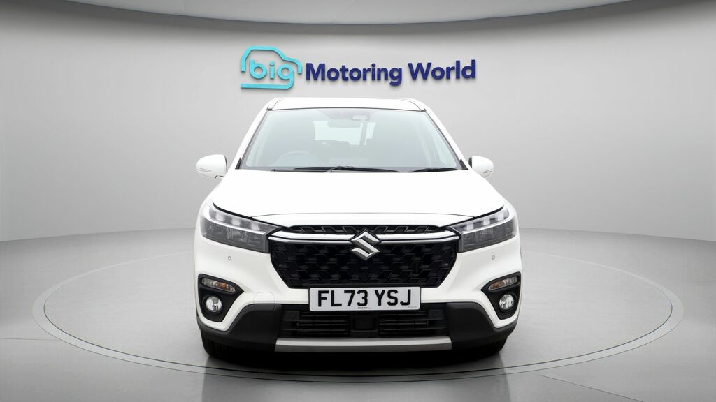 Suzuki S Cross Motion White #2