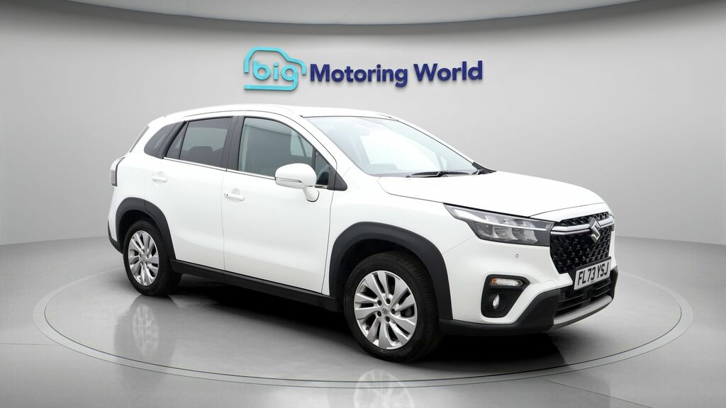 Suzuki S Cross Motion White