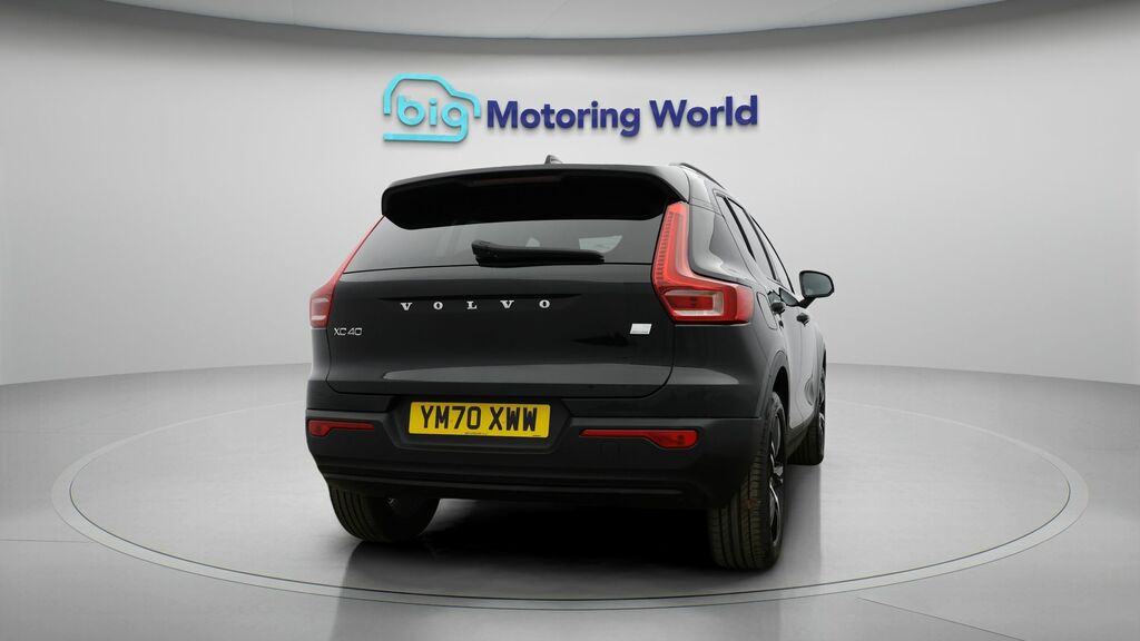 Volvo XC40 R-design YM70XWW Black #6