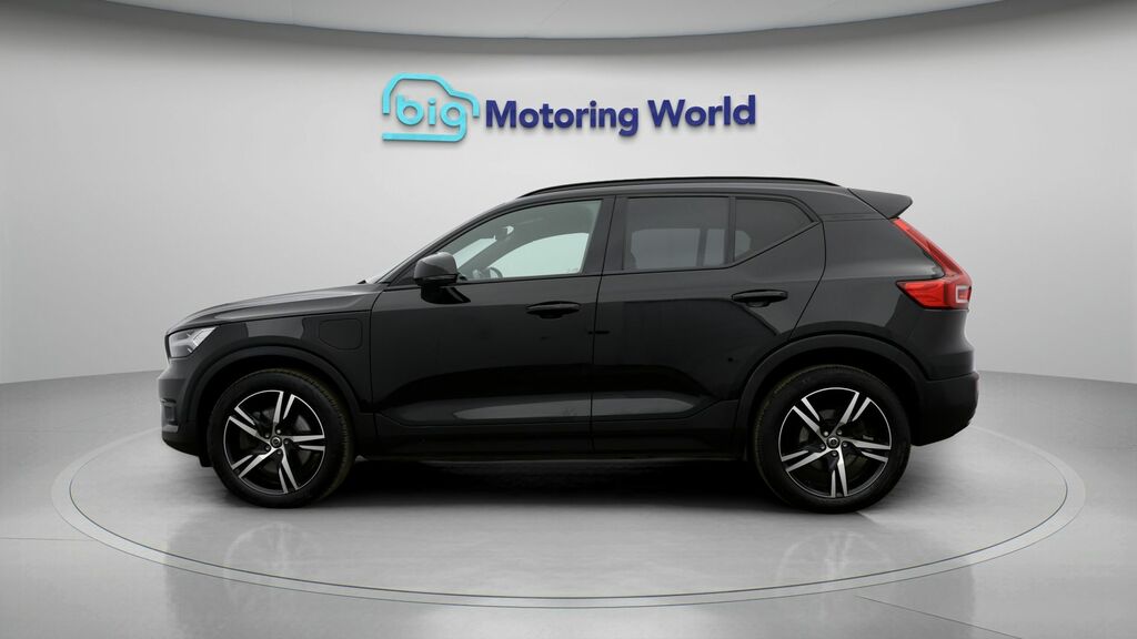 Volvo XC40 R-design YM70XWW Black #4