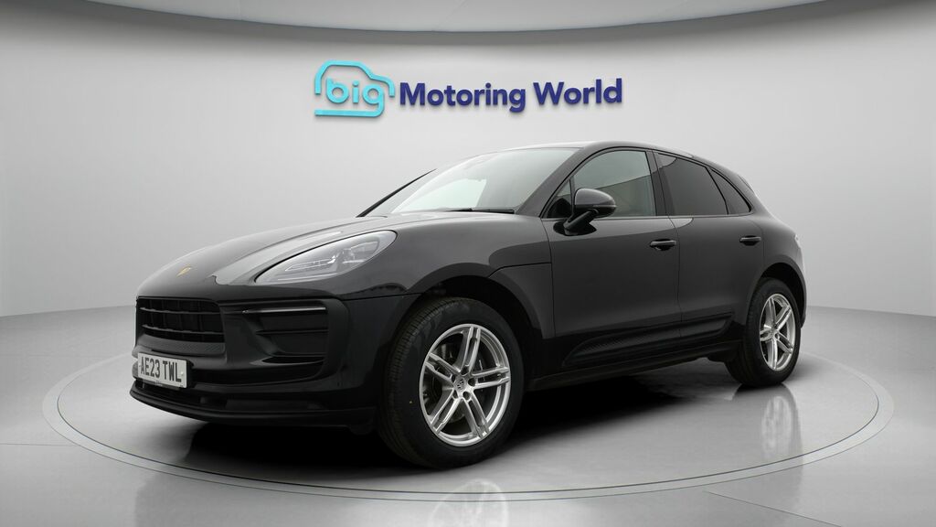 Porsche Macan Pdk Black #3