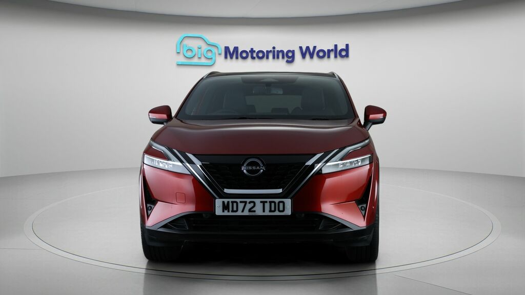 Nissan Qashqai Tekna Red #2