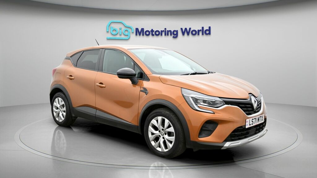 Renault Captur Iconic Orange