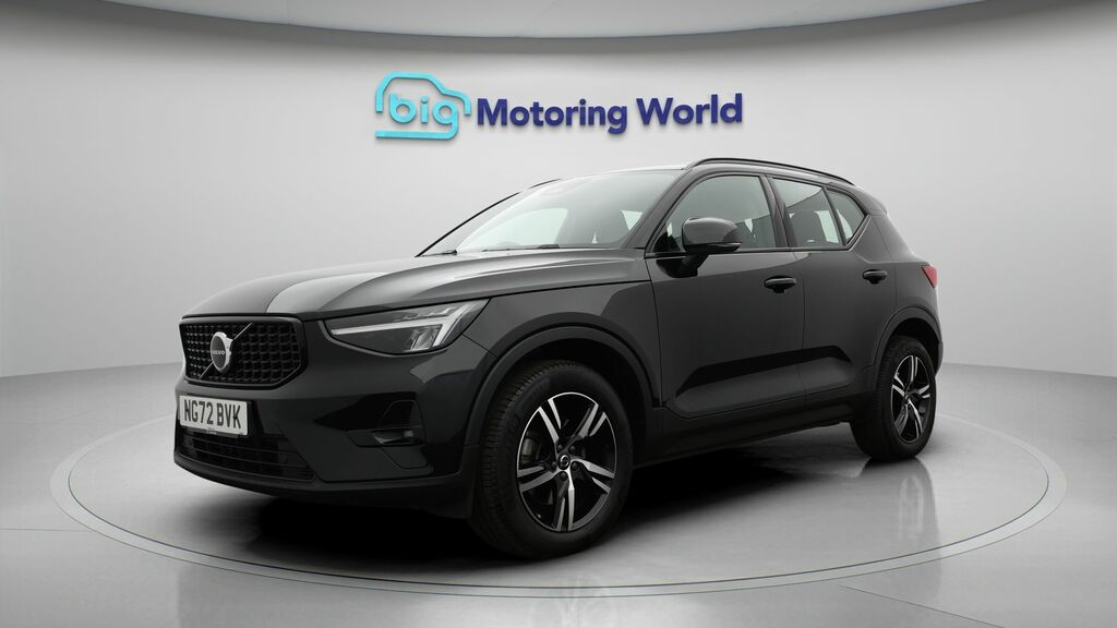 Volvo XC40 Plus Black #3