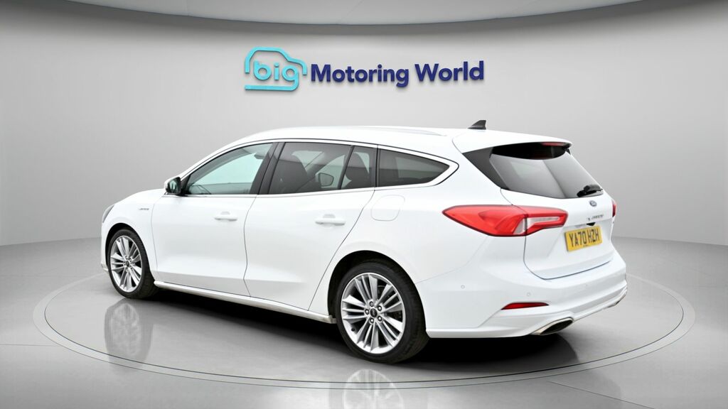 Ford Focus Vignale Edition YA70HZH White #5