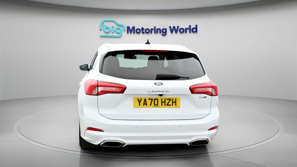 Ford Focus Vignale Edition YA70HZH White #6
