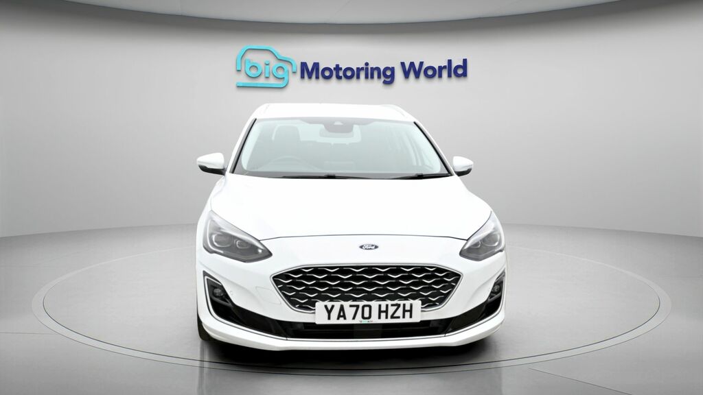 Ford Focus Vignale Edition YA70HZH White #2