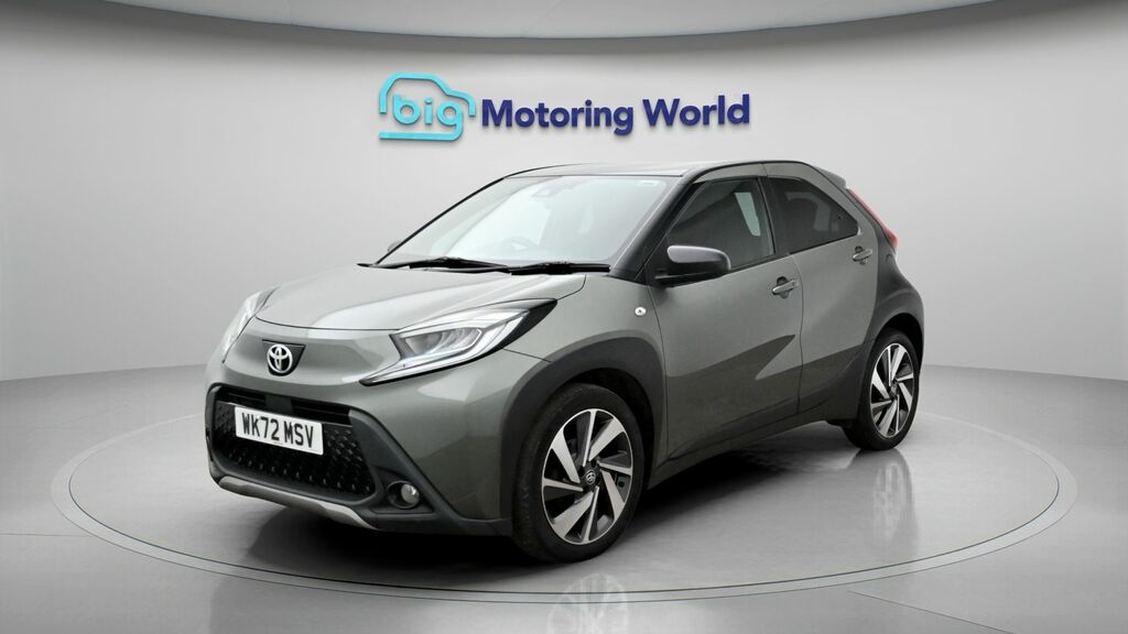 Toyota Aygo X Exclusive Green #3